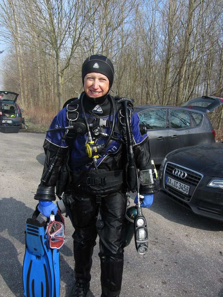 Kaltwassertauchen und Schatzsuche in Kork 2013